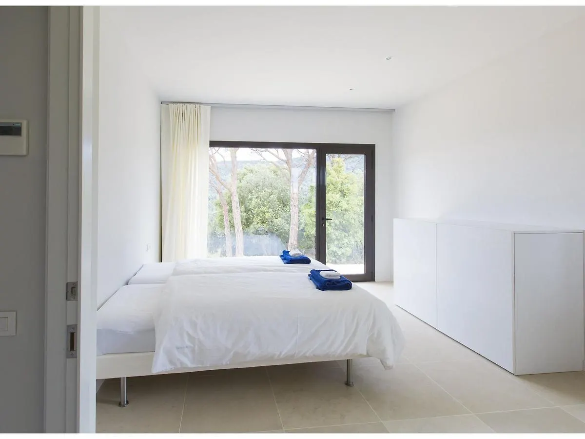 Belvilla By Oyo Villa Sant Andreu De Llavaneres 0*,